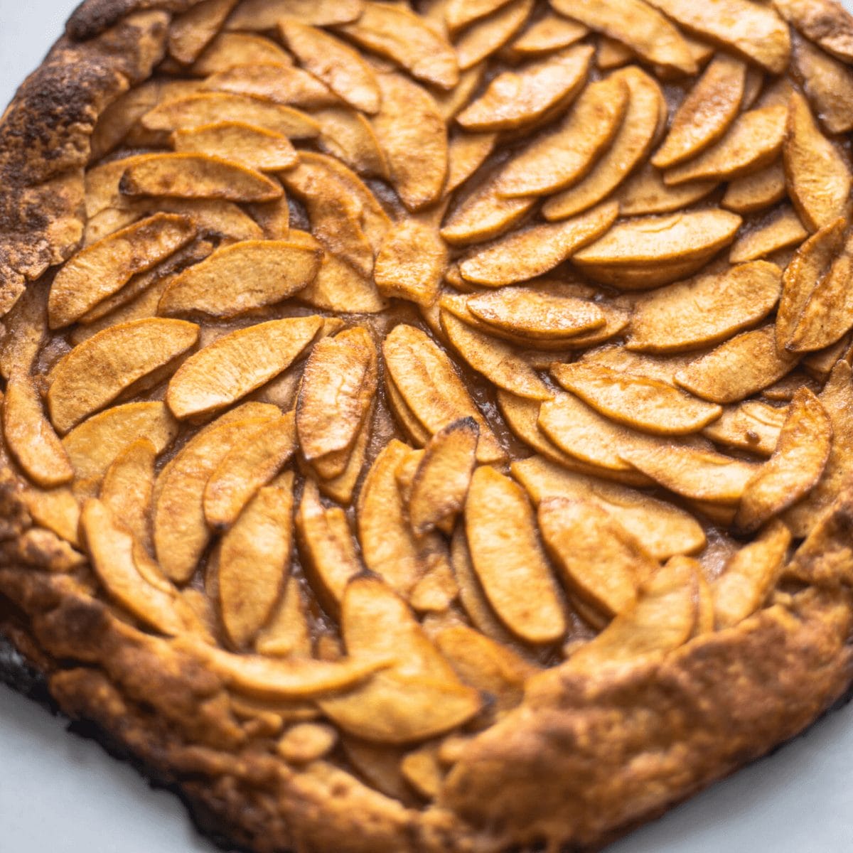 Healthy apple galette recipe with green apples